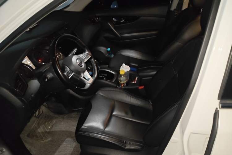 Used Nissan X-Trail 2020 2.0L XL ITS CVT 2WD SmartConnect Comfort Edition Left Front Seat
