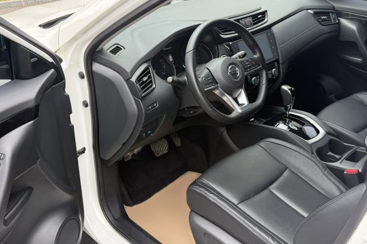 Used Nissan X-Trail 2020 2.0L XL ITS CVT 2WD SmartConnect Comfort Edition Left Front Seat