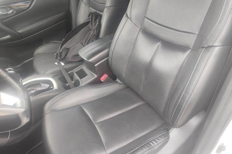 Used Nissan X-Trail 2020 2.0L XL ITS CVT 2WD SmartConnect Comfort Edition Left Front Seat