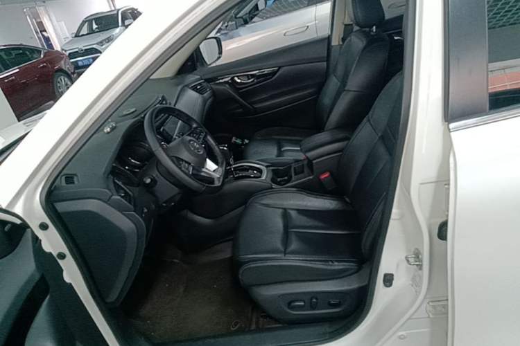 Used Nissan X-Trail 2020 2.0L XL ITS CVT 2WD SmartConnect Comfort Edition Left Front Seat