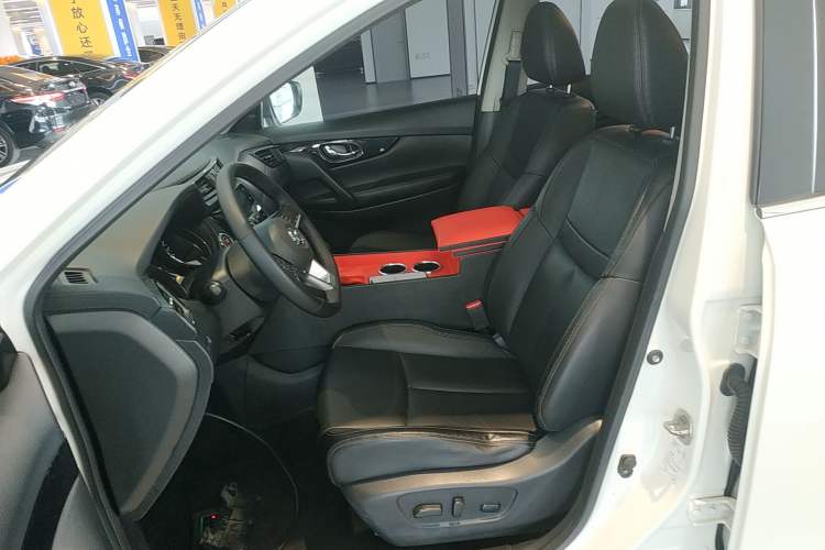 Used Nissan X-Trail 2020 2.0L XL ITS CVT 2WD SmartConnect Comfort Edition Left Front Seat