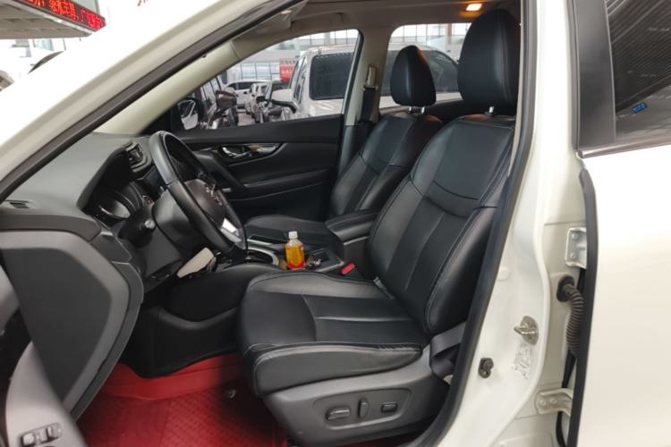 Used Nissan X-Trail 2020 2.0L XL Premium CVT 2WD SmartConnect Luxury Edition Left Front Seat