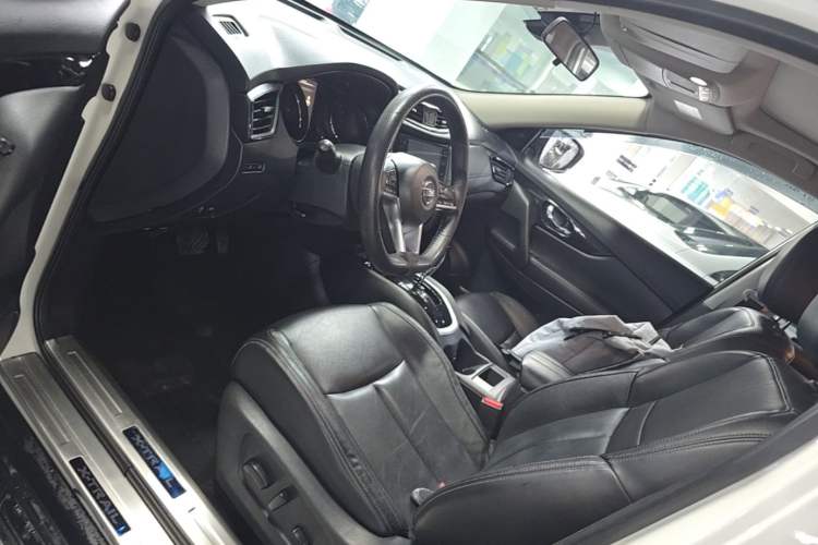 Used Nissan X-Trail 2020 2.0L XL ITS CVT 2WD SmartConnect Comfort Edition Left Front Seat