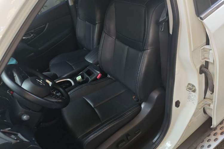 Used Nissan X-Trail 2020 2.0L XL ITS CVT 2WD SmartConnect Comfort Edition Left Front Seat