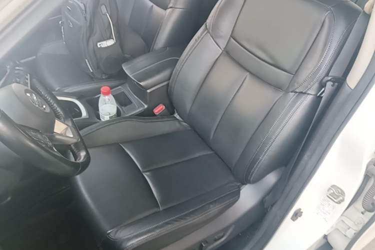 Used Nissan X-Trail 2020 2.0L XL ITS CVT 2WD SmartConnect Comfort Edition Left Front Seat