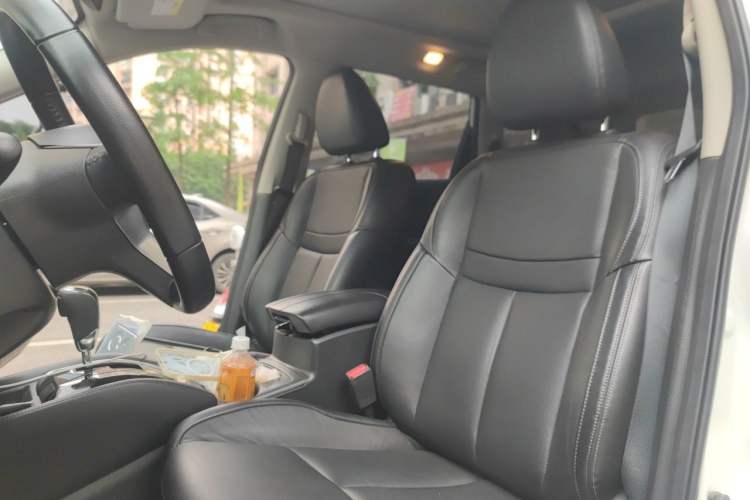 Used Nissan X-Trail 2020 2.0L XL Premium CVT 2WD SmartConnect Luxury Edition Left Front Seat