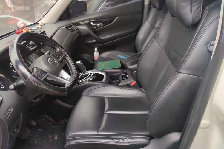 Used Nissan X-Trail 2020 2.0L XL ITS 3-Row CVT 2WD SmartConnect 7-Seater Comfort Edition Left Front Seat