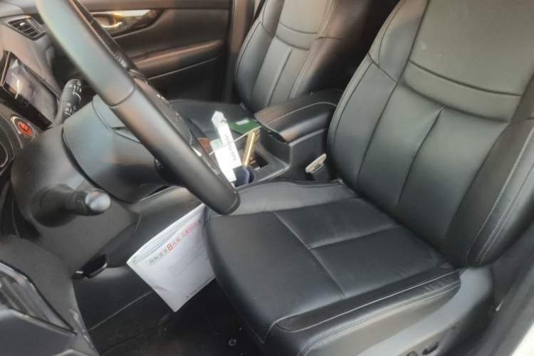 Used Nissan X-Trail 2020 2.0L XL ITS CVT 2WD SmartConnect Comfort Edition Left Front Seat