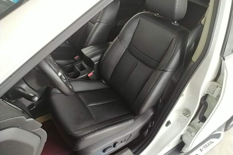 Used Nissan X-Trail 2020 2.0L XL ITS CVT 2WD SmartConnect Comfort Edition Left Front Seat