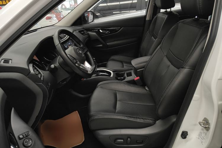 Used Nissan X-Trail 2020 2.0L XL Premium CVT 2WD SmartConnect Luxury Edition Left Front Seat