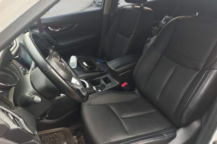 Used Nissan X-Trail 2020 2.0L XL ITS CVT 2WD SmartConnect Comfort Edition Left Front Seat