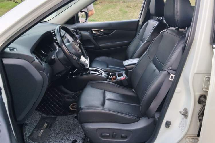 Used Nissan X-Trail 2020 2.0L XL ITS CVT 2WD SmartConnect Comfort Edition Left Front Seat