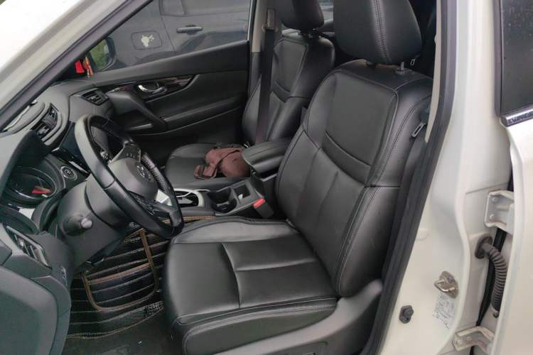Used Nissan X-Trail 2020 2.0L XL ITS CVT 2WD SmartConnect Comfort Edition Left Front Seat