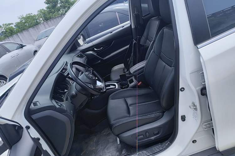 Used Nissan X-Trail 2020 2.0L XL Premium CVT 2WD SmartConnect Luxury Edition Left Front Seat