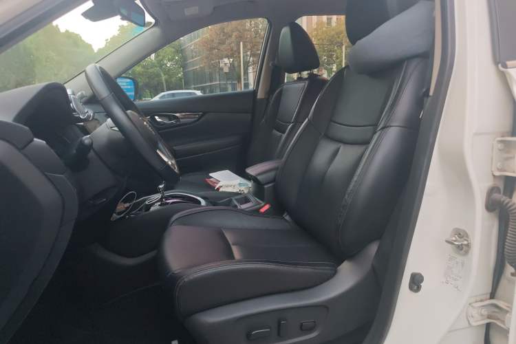Used Nissan X-Trail 2020 2.0L XL Premium CVT 2WD SmartConnect Luxury Edition Left Front Seat