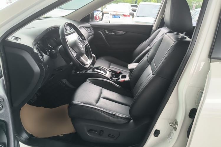 Used Nissan X-Trail 2020 2.0L XL ITS CVT 2WD SmartConnect Comfort Edition Left Front Seat