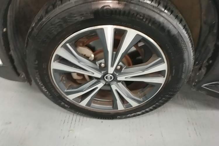 Used Nissan X-Trail 2020 2.5L XL ITS 3-Row CVT 4WD Seven-Seater Luxury Navigation Edition Left Front Wheel Hub