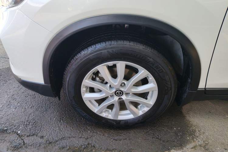 Used Nissan X-Trail 2020 2.0L XL ITS CVT 2WD SmartConnect Comfort Edition Left Front Wheel Hub