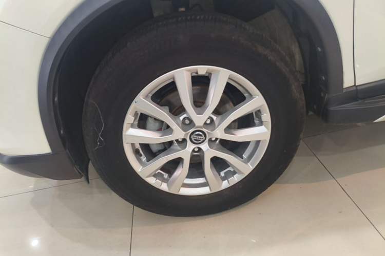 Used Nissan X-Trail 2020 2.0L XL ITS CVT 2WD SmartConnect Comfort Edition Left Front Wheel Hub