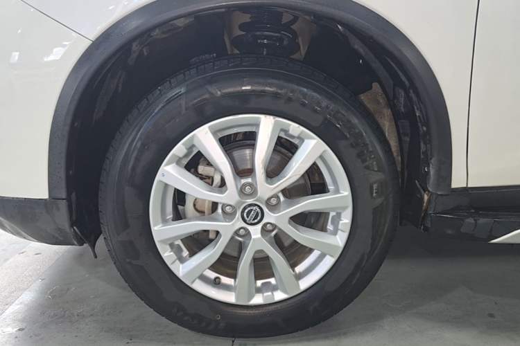 Used Nissan X-Trail 2020 2.0L XL ITS CVT 2WD SmartConnect Comfort Edition Left Front Wheel Hub