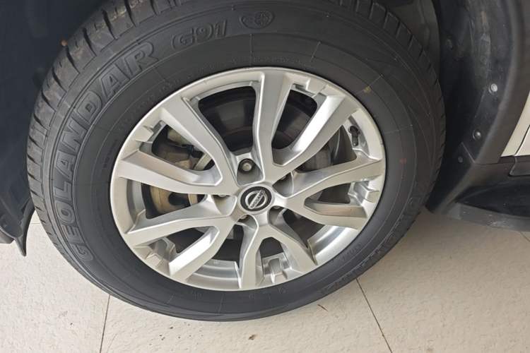 Used Nissan X-Trail 2020 2.0L XL ITS 3-Row CVT 2WD SmartConnect 7-Seater Comfort Edition Left Front Wheel Hub