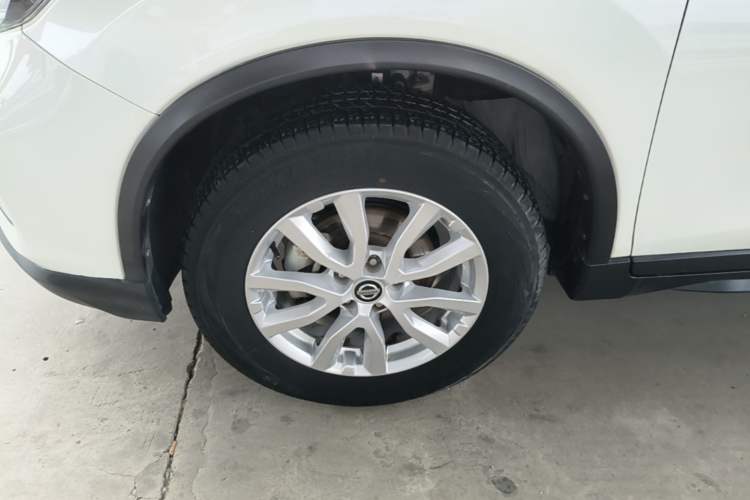 Used Nissan X-Trail 2020 2.0L XL ITS CVT 2WD SmartConnect Comfort Edition Left Front Wheel Hub