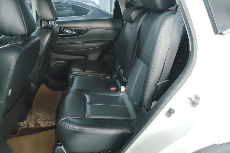 Used Nissan X-Trail 2020 2.0L XL ITS 3-Row CVT 2WD SmartConnect 7-Seater Comfort Edition Left Rear Seat