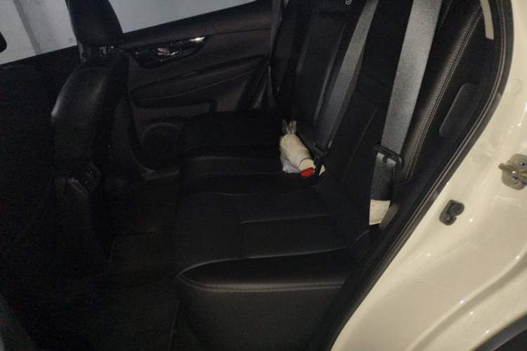 Used Nissan X-Trail 2020 2.0L XL Premium CVT 2WD SmartConnect Luxury Edition Left Rear Seat