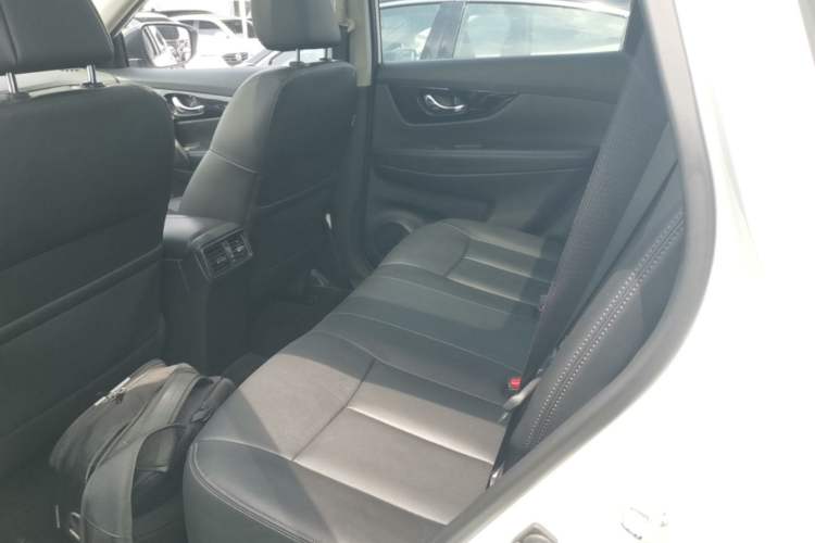 Used Nissan X-Trail 2020 2.0L XL ITS CVT 2WD SmartConnect Comfort Edition Left Rear Seat