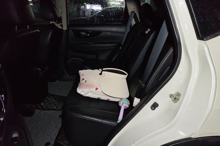 Used Nissan X-Trail 2020 2.0L XL ITS CVT 2WD SmartConnect Comfort Edition Left Rear Seat