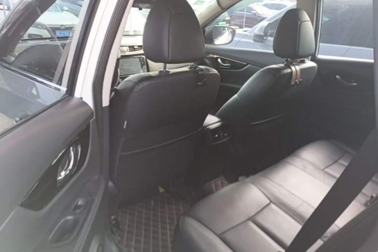 Used Nissan X-Trail 2020 2.0L XL ITS CVT 2WD SmartConnect Comfort Edition Left Rear Seat