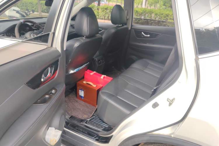 Used Nissan X-Trail 2020 2.5L XL ITS CVT 4WD Deluxe Navigation Edition Left Rear Seat