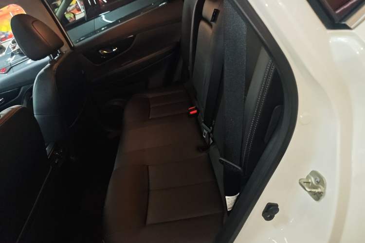 Used Nissan X-Trail 2020 2.5L XL ITS CVT 4WD Deluxe Navigation Edition Left Rear Seat