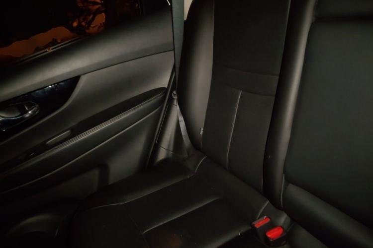 Used Nissan X-Trail 2020 2.0L XL Premium CVT 2WD SmartConnect Luxury Edition Left Rear Seat