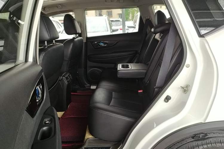 Used Nissan X-Trail 2020 2.0L XL ITS CVT 2WD SmartConnect Comfort Edition Left Rear Seat