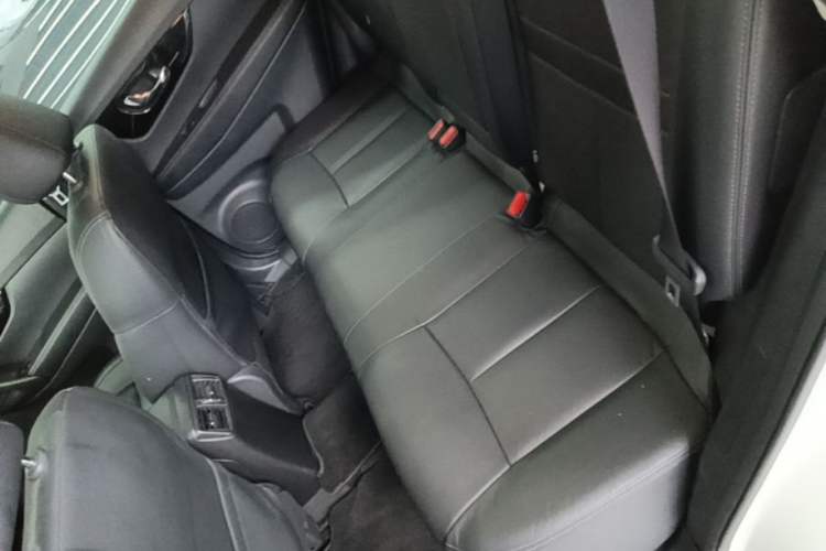 Used Nissan X-Trail 2020 2.0L XL ITS CVT 2WD SmartConnect Comfort Edition Left Rear Seat
