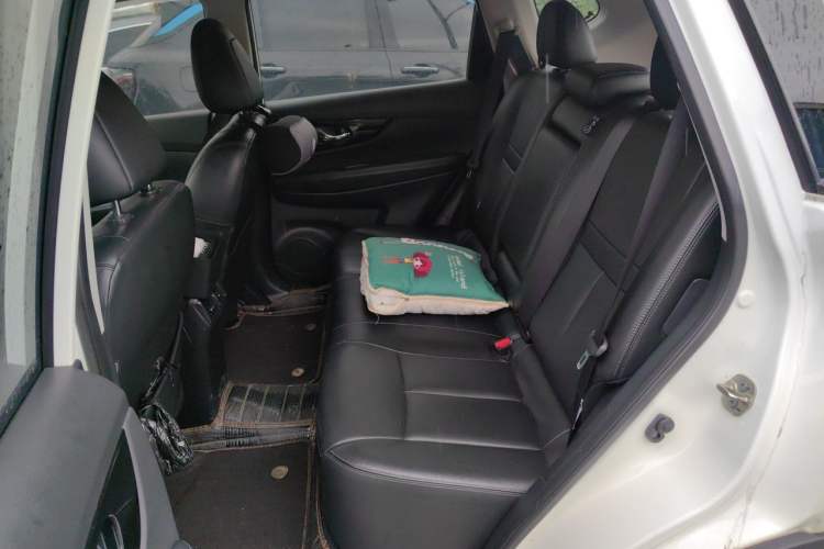 Used Nissan X-Trail 2020 2.0L XL ITS CVT 2WD SmartConnect Comfort Edition Left Rear Seat