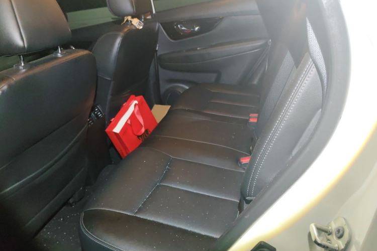 Used Nissan X-Trail 2020 2.0L XL ITS CVT 2WD SmartConnect Comfort Edition Left Rear Seat