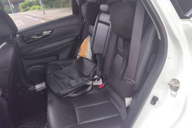 Used Nissan X-Trail 2020 2.0L XL ITS CVT 2WD SmartConnect Comfort Edition Left Rear Seat