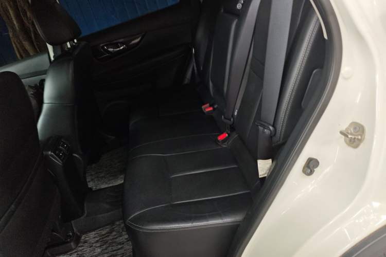 Used Nissan X-Trail 2020 2.0L XL ITS CVT 2WD SmartConnect Comfort Edition Left Rear Seat