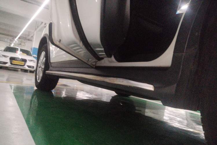 Used Nissan X-Trail 2020 2.0L XL ITS CVT 2WD SmartConnect Comfort Edition Left Side Sill