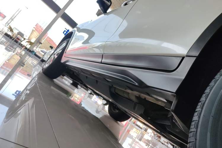 Used Nissan X-Trail 2020 2.0L XL ITS CVT 2WD SmartConnect Comfort Edition Left Side Sill