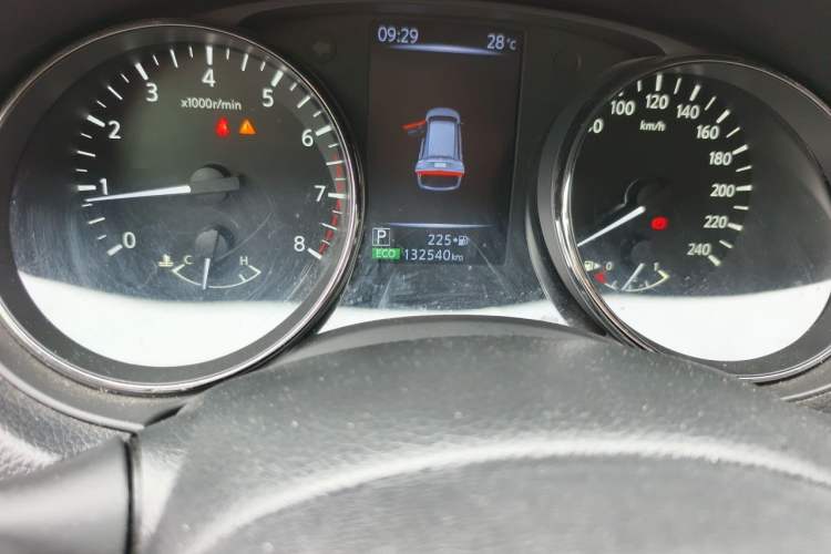 Used Nissan X-Trail 2020 2.0L XL ITS 3-Row CVT 2WD SmartConnect 7-Seater Comfort Edition Odometer Close Up