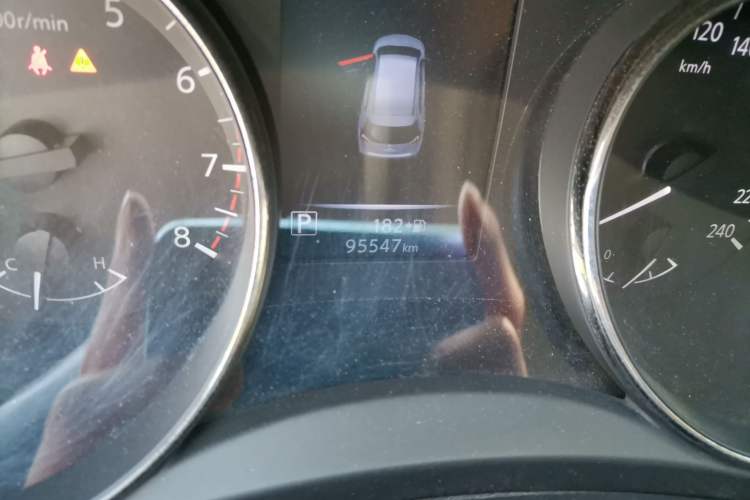 Used Nissan X-Trail 2020 2.0L XL ITS CVT 2WD SmartConnect Comfort Edition Odometer Close Up