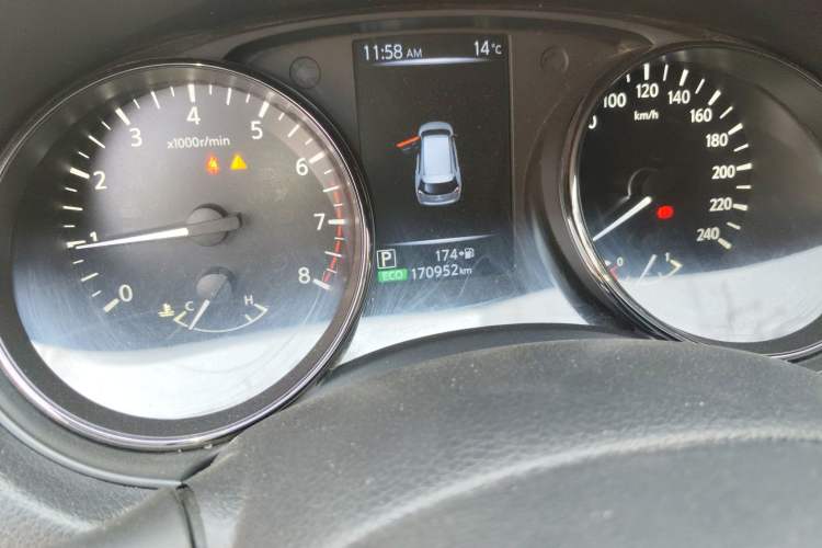 Used Nissan X-Trail 2020 2.5L XL ITS CVT 4WD Deluxe Navigation Edition Odometer Close Up