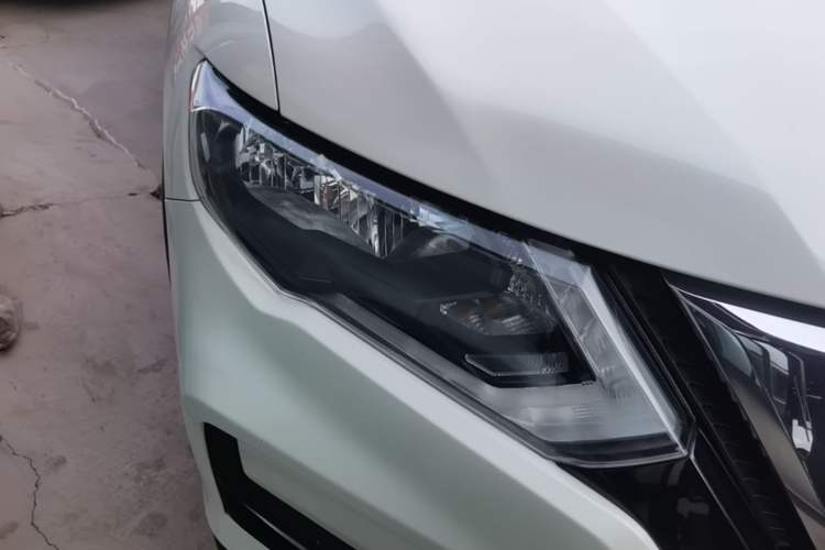 Used Nissan X-Trail 2020 2.0L XL ITS CVT 2WD SmartConnect Comfort Edition Right Front Headlight