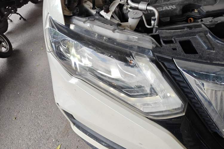 Used Nissan X-Trail 2020 2.0L XL Premium CVT 2WD SmartConnect Luxury Edition Right Front Headlight