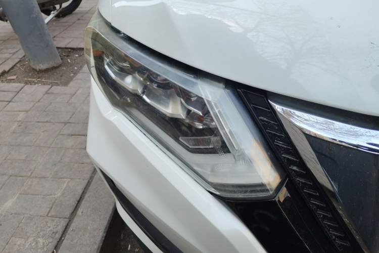 Used Nissan X-Trail 2020 2.5L XL ITS CVT 4WD Deluxe Navigation Edition Right Front Headlight