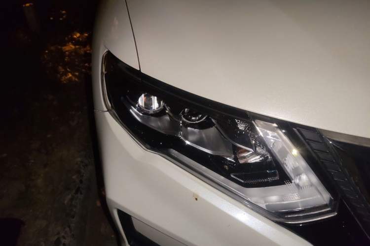 Used Nissan X-Trail 2020 2.0L XL Premium CVT 2WD SmartConnect Luxury Edition Right Front Headlight