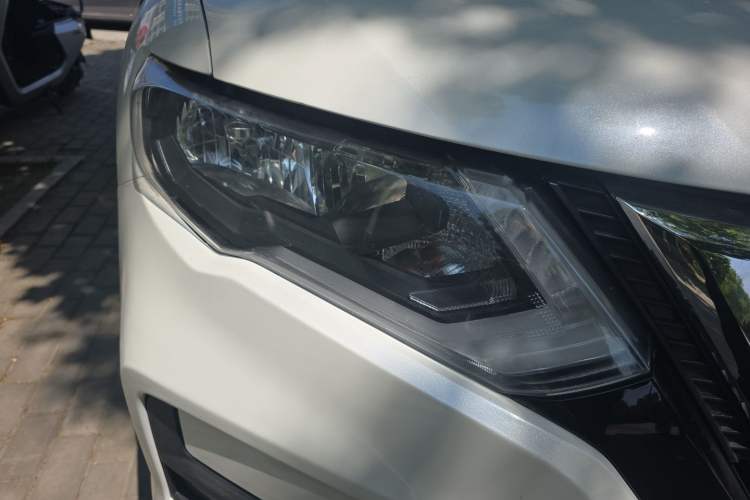 Used Nissan X-Trail 2020 2.0L XL ITS CVT 2WD SmartConnect Comfort Edition Right Front Headlight